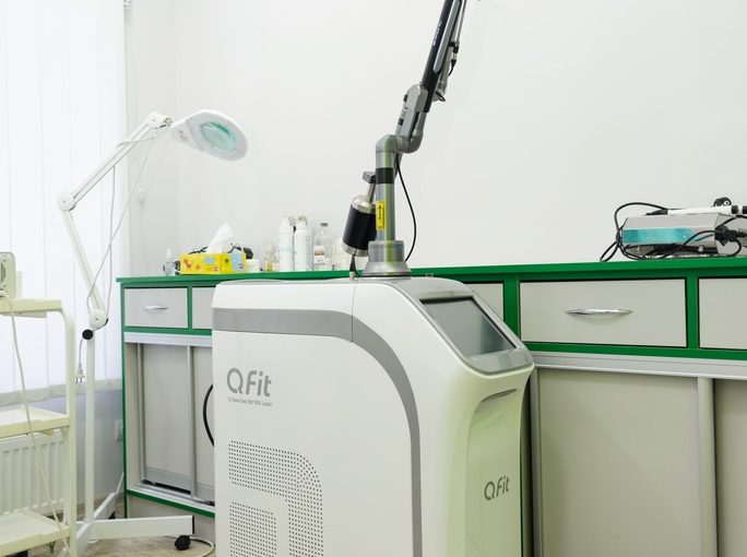 Q-FIT – НОВЕ ОБЛАДНАННЯ ДЛЯ ЛАЗЕРНОГО ЛІКУВАННЯ
